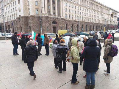 Протест на медицински сестри и майки на деца с увреждания