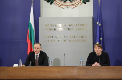 Брифинг на Деница Сачева и Красимир Вълчев