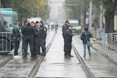 Няма положителни проби за COVID-19 от изследваните до момента полицаи