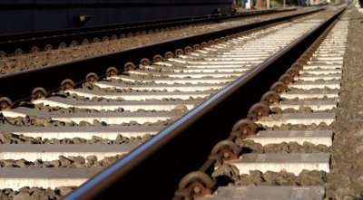Турция спира влакове и отменя полети в опит да ограничи COVID-19