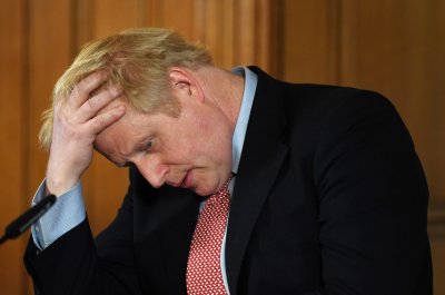 Борис Джонсън e в интензивно отделение заради усложнения от коронавирус