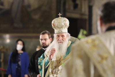 Как вярващите отбелязаха Цветница в условията на извънредно положение?