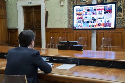 Г-20 ще заседава относно мерките за стабилизиране на петролния пазар