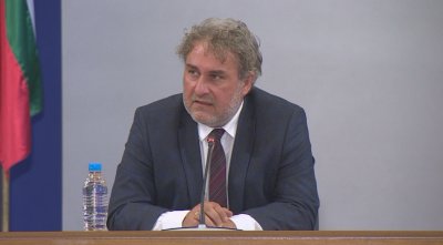 Боил Банов коментира казуса с Червената къща, твърди, че с Рашидов работят добре
