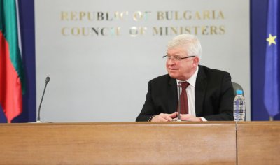 Кирил Ананиев настоява част от забраните да останат и след 13 май