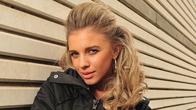 Попевицата ЛиЛана и съдружникът й са заплашвали служители на АПИ