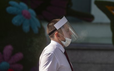 От 1 февруари: Отпадат шлемовете, маските остават задължителни