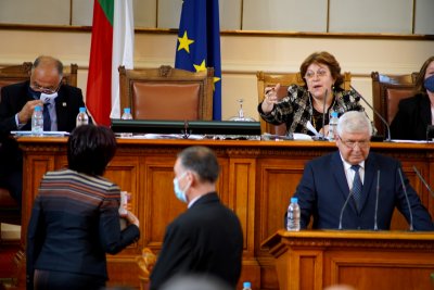НС гласува Бойко Борисов да се яви на изслушване на 21 април
