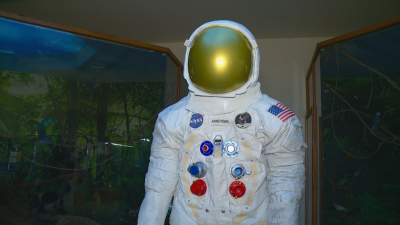 Реплика на астронавтския костюм на Нийл Армстронг представят в Пловдив thumbnail