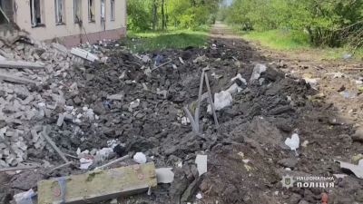 Донбас е напълно разрушен, заяви Зеленски