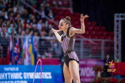 Боряна Калейн поведе в многобоя на Световната купа по художествена гимнастика в Памплона