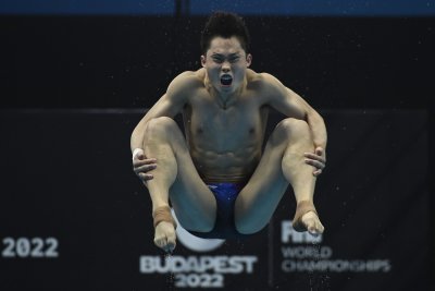 Китай спечели трети златен медал в скоковете във вода от шампионата в Будапеща