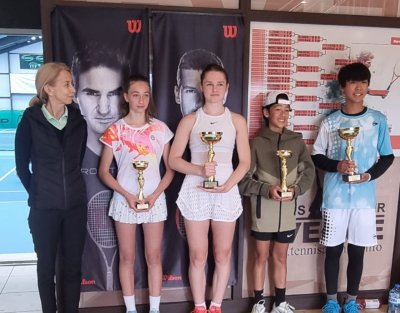 Каролина Костова стана вицешампионка на сингъл на турнир от Тенис Европа до 14 г. в Бургас