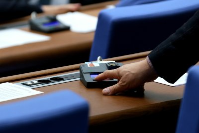 НА ЖИВО: Заседание на парламента