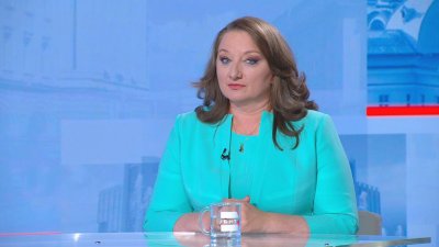 Деница Сачева: Президентът дължи обяснение защо хвърли този коктейл Молотов на 9 май