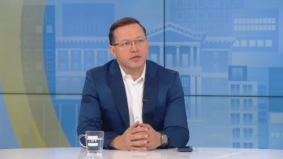 Д-р Благомир Здравков: Свободното сърфиране на подрастващите в интернет е токсично