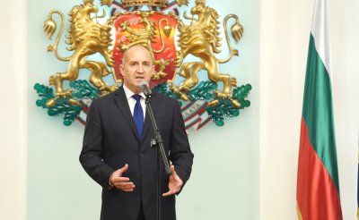 Президентът Радев сезира КС заради решението на Киселова за референдума за еврото