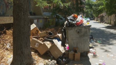 В средата на лятото: Варна е зарита от боклуци и препълнени контейнери