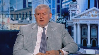 Румен Христов: Вотът на недоверие показа слабостта на опозицията, правителството труд