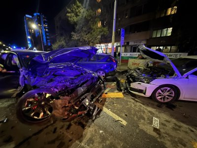 Пиян шофьор помете няколко автомобила в центъра на София