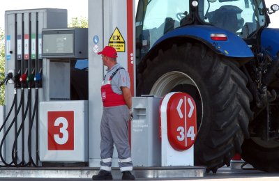 Търговската мрежа на "Лукойл България" ще функционира в нормален режим, заявиха от компанията