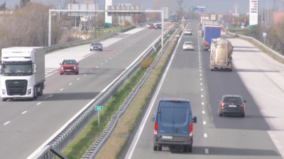 Десетки граждани са сигнализирали за движещия се в насрещното автомобил на АМ "Тракия"