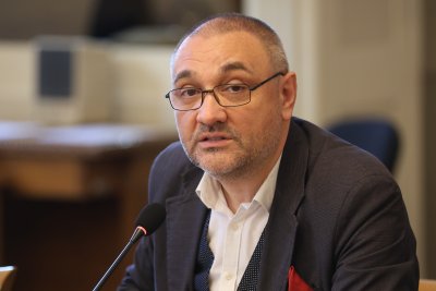 Андрей Чорбанов напуска парламентарната група на Има такъв народ