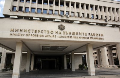 МВнР: Българските граждани да пътуват към Австрия само при нужда поради усложнена зимна обстановка