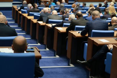 Високо напрежение в НС: Депутатите отхвърлиха президентското вето върху промените в Изборния кодекс