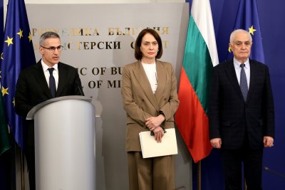 Служебният премиер: Няма промяна в степента на бойна готовност на въоръжените ни сили (ОБЗОР)