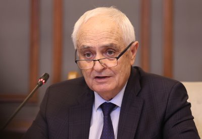 Атанас Запрянов: Няма искане от САЩ да базират бойни самолети и личен състав за операцията срещу Иран