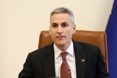 Енергийната сигурност и бюджетът са сред основните предизвикателства според премиера Гюров