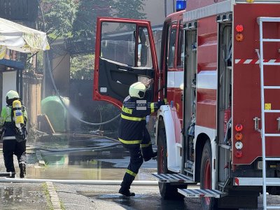 Пожарът в заведение в Слънчев бряг не е стигнал до близкия хотел, изгорели са съседни постройки