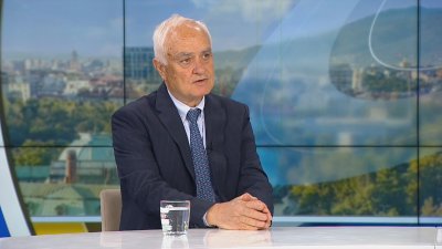 Запрянов пред БНТ: Разполагането на самолетите на САЩ е срещу дерогацията на Лукойл