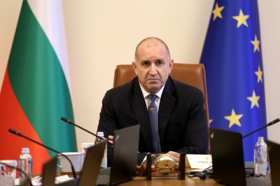 Румен Радев: Дефицитът в бюджета ще бъде над 3%