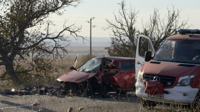 Тежка катастрофа с двама загинали затвори главния път Бургас-Айтос