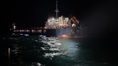 Вижте кадри от спасителната акция на екипажа от "Челси-3" (ВИДЕО)
