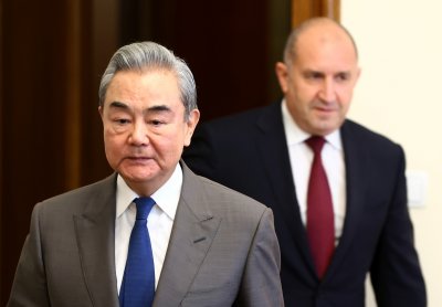 Визитата на китайския първи дипломат Уан И в България (ОБЗОР)