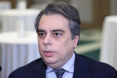 Асен Василев с реакция на казаното от премиера по повод протеста
