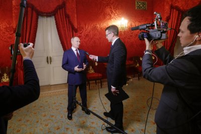 Войната в Украйна: Путин потвърди, че Русия е готова за тристранни преговори