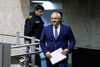 МВР: Изборите преминаха спокойно, 17 000 служители охраняваха секциите