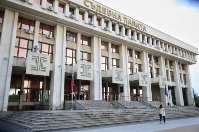 Обвинения за престъпен сговор срещу кметовете на Белица и Сунгурларе и областния координатор на ДПС в Бургас