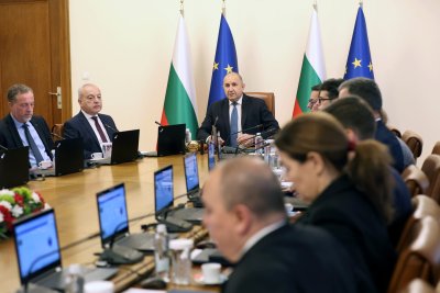 Румен Радев за цените: Целта ни е да имаме същите надценки, каквито има в останалите европейски държави