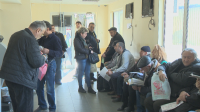 Опашки от чакащи да впишат газовите си уредби в талоните и днес
