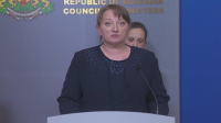 Сачева: Би било безотговорно да подпишем споразумение само с няколко физически лица