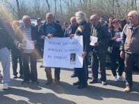 Протест срещу освобождаването под домашен арест на шофьор, убил двама души на пътя