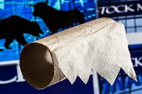 Защо се презапасяваме с тоалетна хартия?