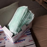 Задържаха над 26 000 медицински маски и над 17 000 опаковки антибактериален гел на "Капитан Андреево"