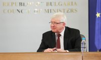Министър Ананиев отменя заповедта си за задължително носене на маски до постигане на консенсус