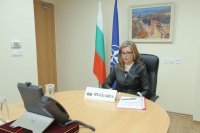 Захариева: Нашите граждани очакват НАТО активно да се включи в борбата с коронавируса